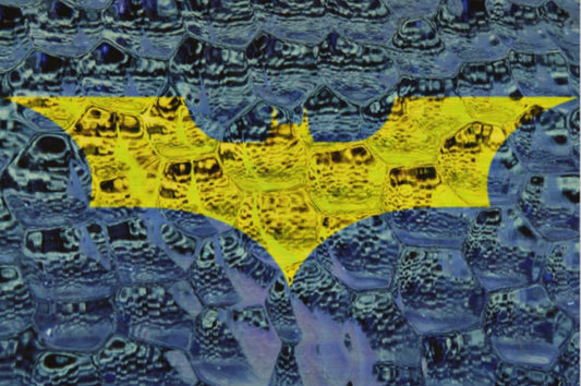 Bat Dance Mini – Pop-Art Fotokunst auf goldenem Alu-Dibond mit Butlerfinish, Serie Ice Minis, LionArt