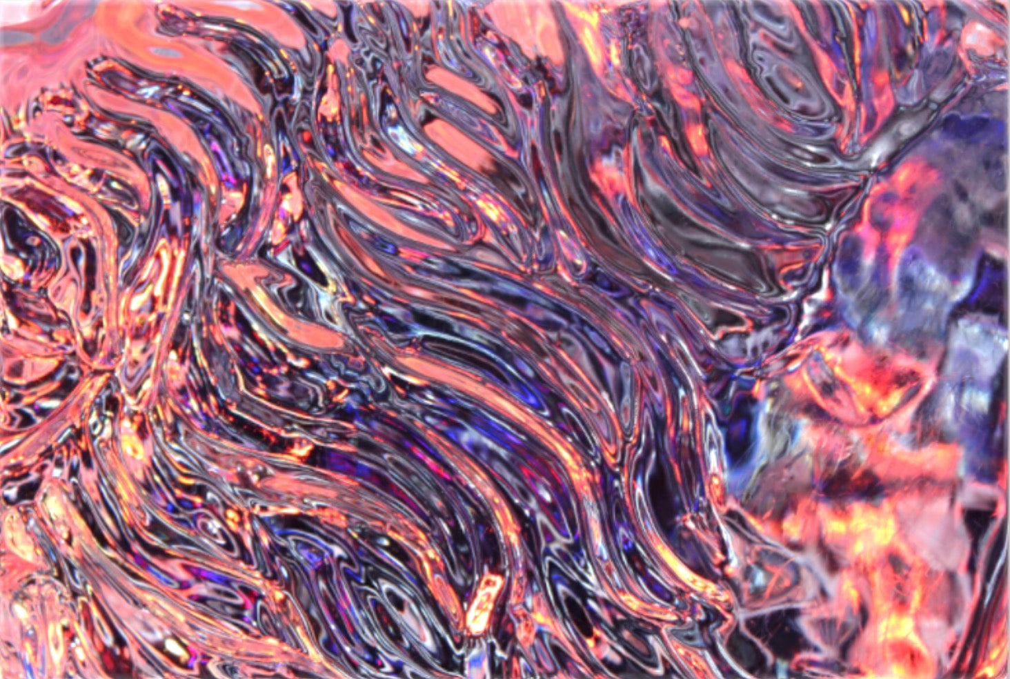Disco Inferno Mini – abstrakte Eis-Fotokunst auf Leinwand in Rosa und Violett, Serie Ice Minis, LionArt