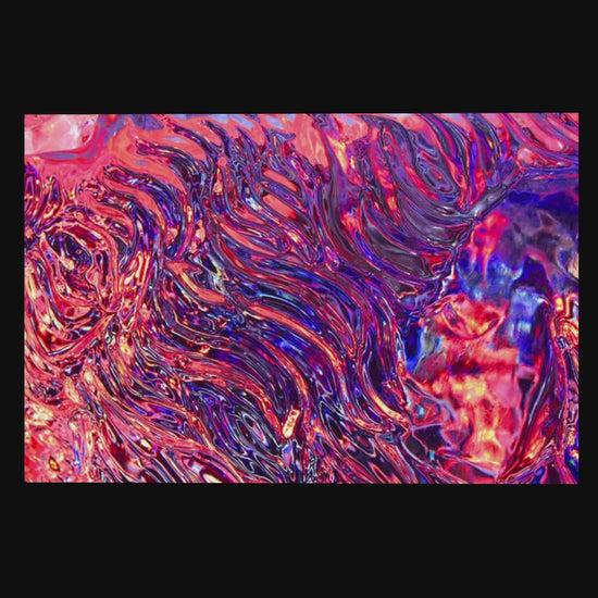 Disco Inferno Remix – 360°-Ansicht der Fine Art Edition, abstrakte Eis-Fotografie in intensivem Rot und Blau mit energiegeladenen Strukturen, Serie Ice Ice Baby, LionArt